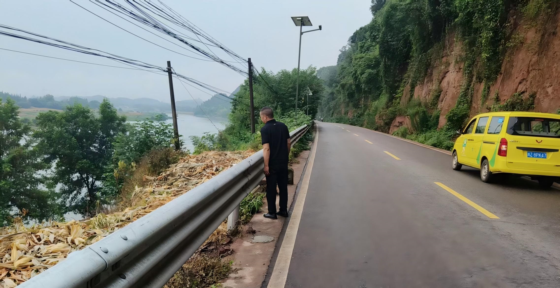 闻汛而动筑防线  恪尽职守护出行